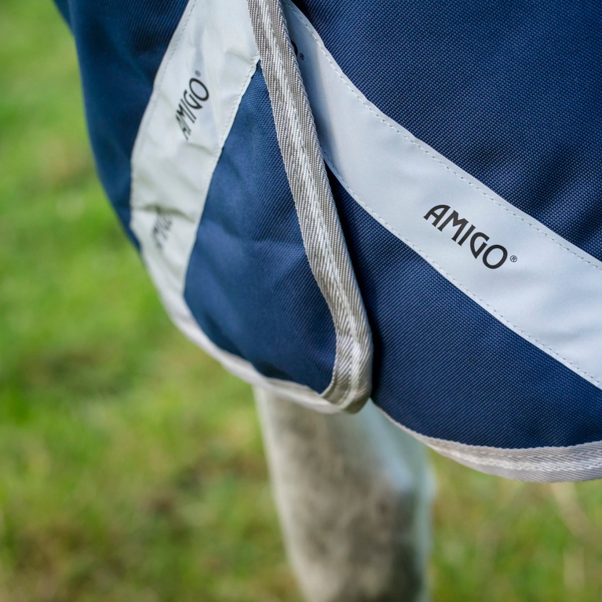 Horseware Amigo - 1200D Fieldsafe Plus Vinterdækken - 250 gram - Navy - animondo.dk - AANPL5 - BJI0 - 66