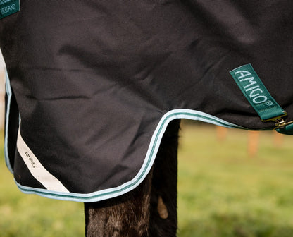 Amigo Bravo 12 Plus Medium/ 250G fra Horseware - animondo.dk - AARP72-KCSK-69