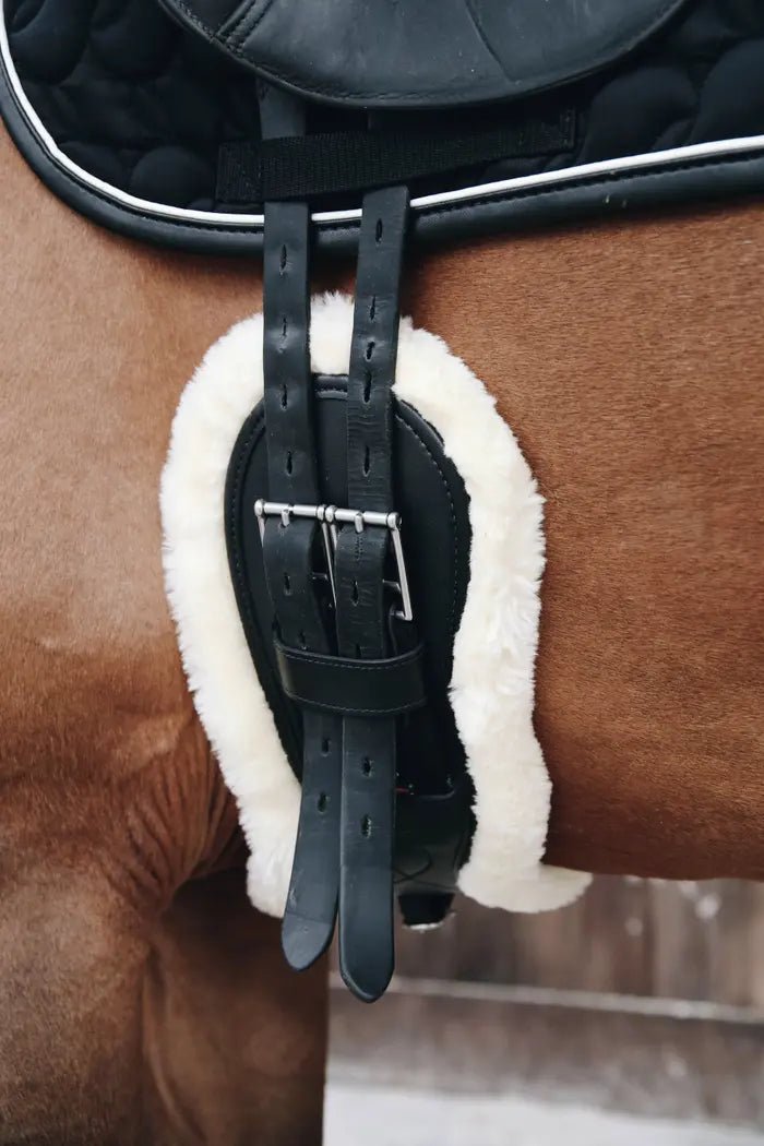 Kentucky Sheepskin Anatomic Short Girth - animondo.dk